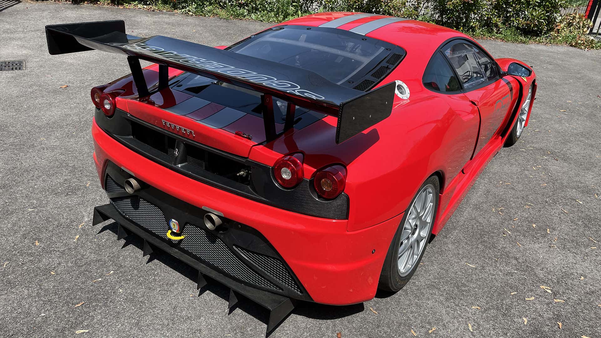 Vue arrière de la Ferrari F430 Challenge GT3
